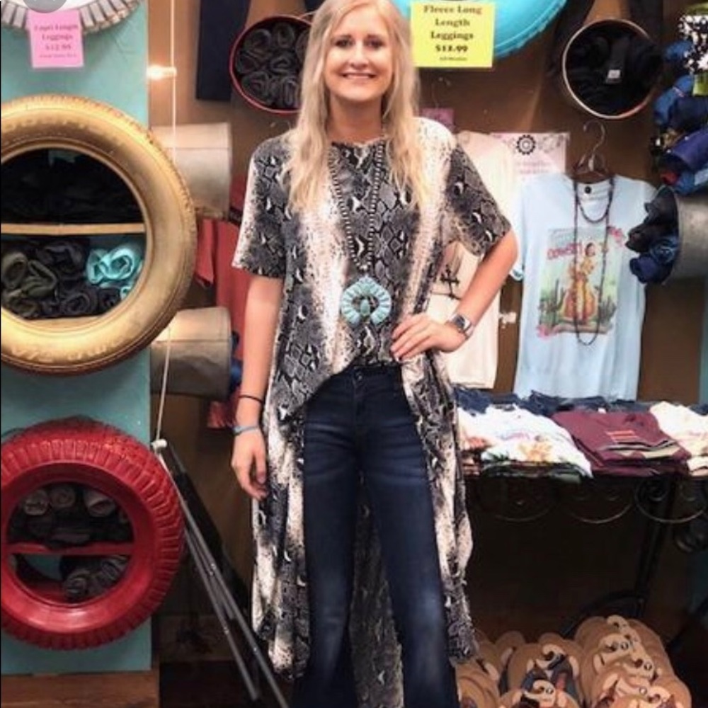 NWT L&B High-Love Snakeskin Top